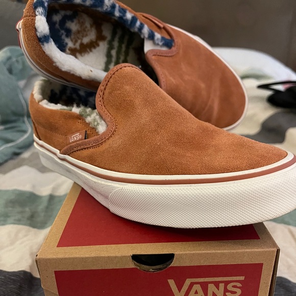 vans classic slip on suede sherpa